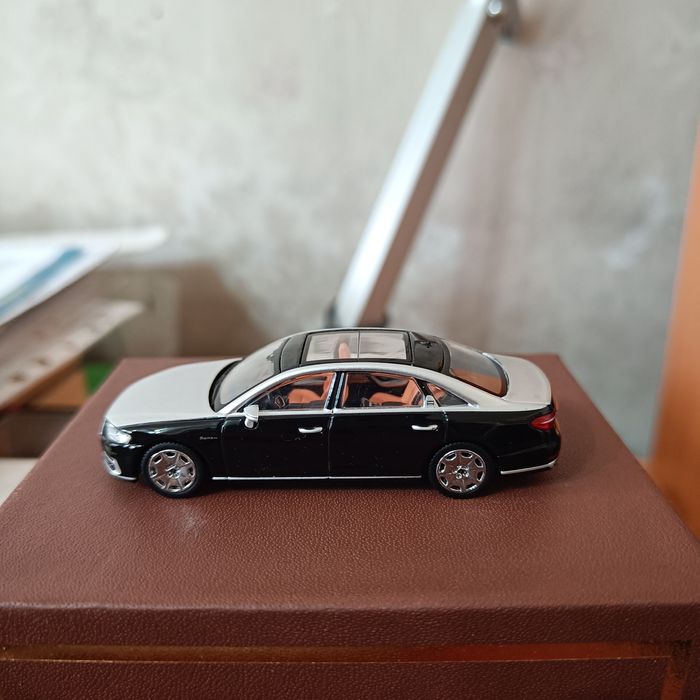 Audi A8l Horch 1:64 Hot Wheels