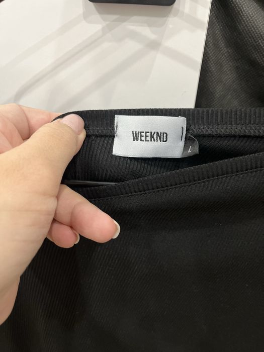 Платье на одно плечо