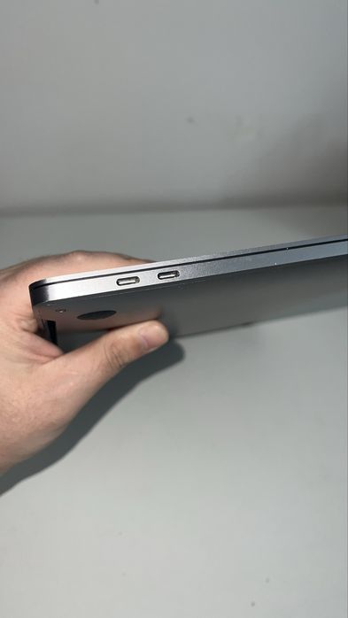 Срочно  Macbook Pro 13 / 512 ГБ