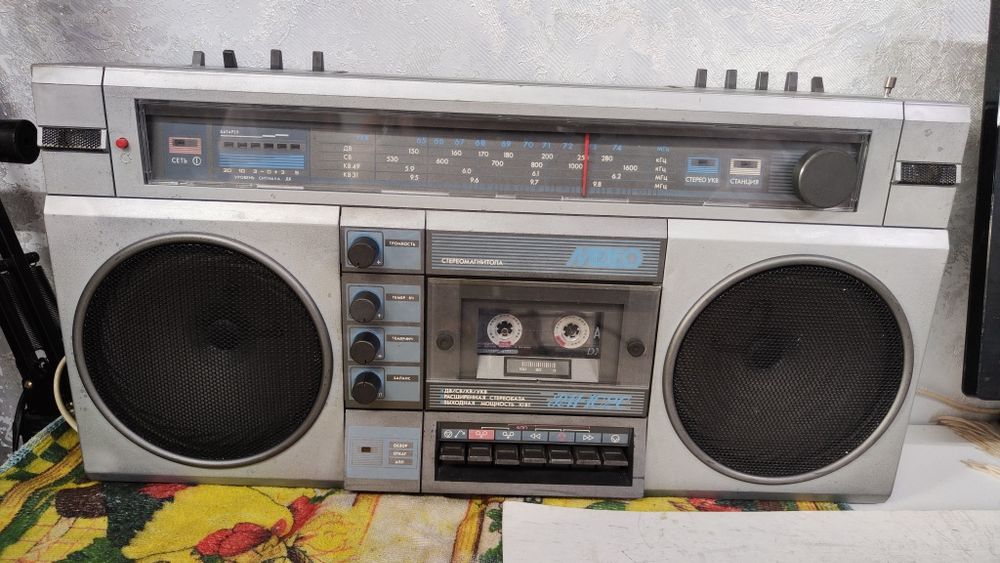 Продам магнитофон Медео 102