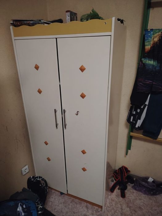 Продам кровать и шкаф