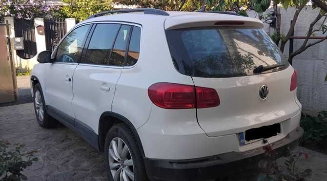 VW Tiguan 2012 • Automat (DSG) • Diesel • 240.000 km • Stare bună - 8.000 euro