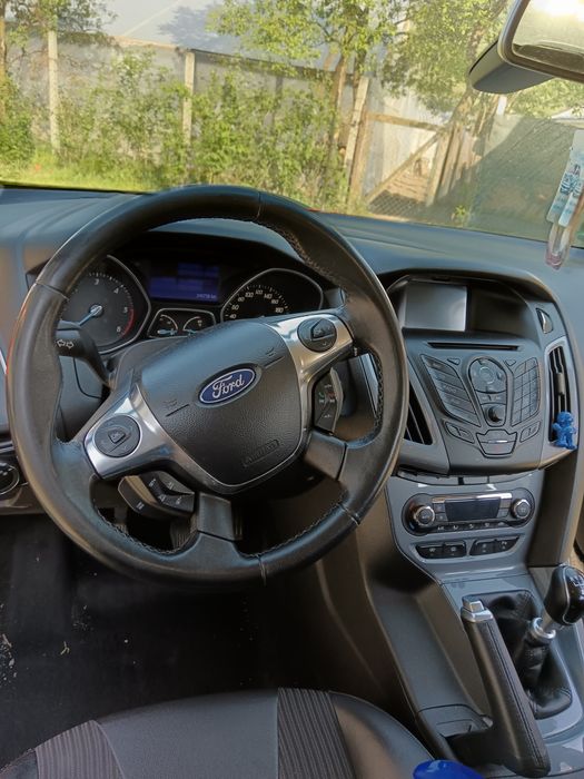 Mașină de vânzare stare foarte bună fără nici un fel de probleme