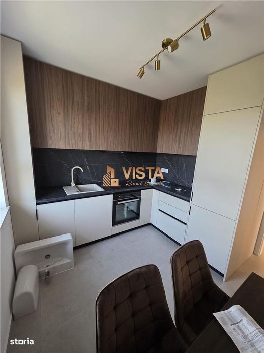 Apartament 2 camere, zona Tractorul- Rokman