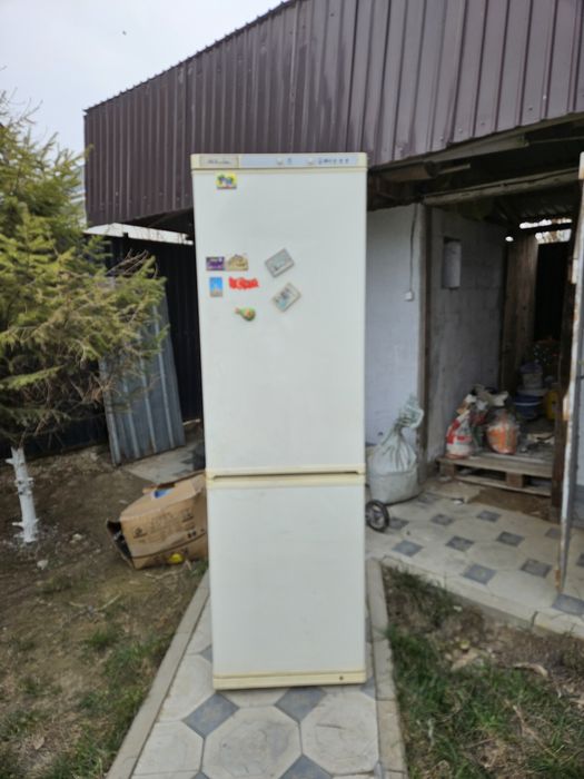 Холодильник в продаже