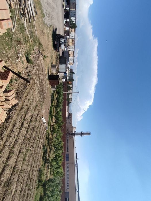 Продаётся земля в пром зоне города Алмалык, в районе ДСК