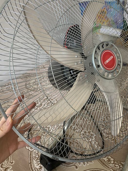 Продаю вентилятор со стойками