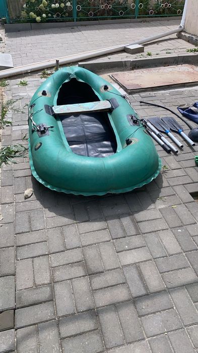 Лодка с веслами.полторашка