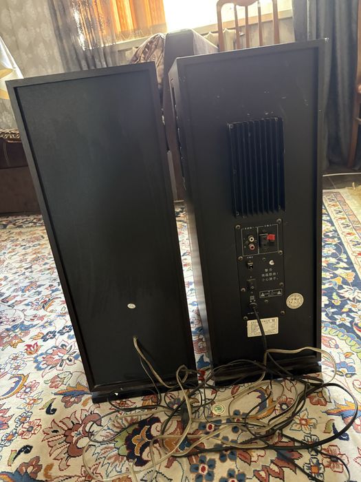 СРОЧНО ПРОДАЕТСЯ! Звуковая колонка