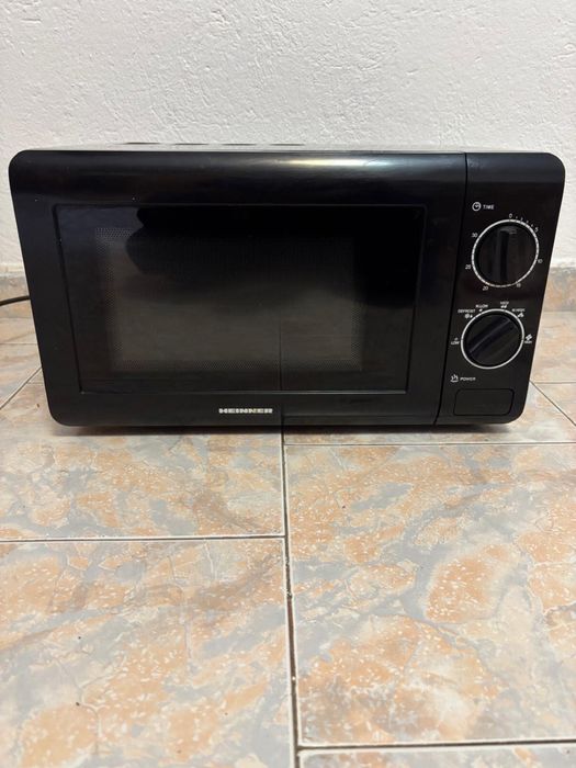 Aparat cu microunde utilizat in stare Buna