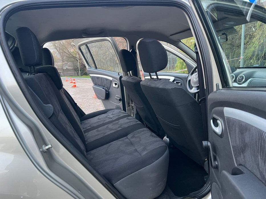 Dacia Sandero 1.4 MPI KM Doar 82.000 Laureate