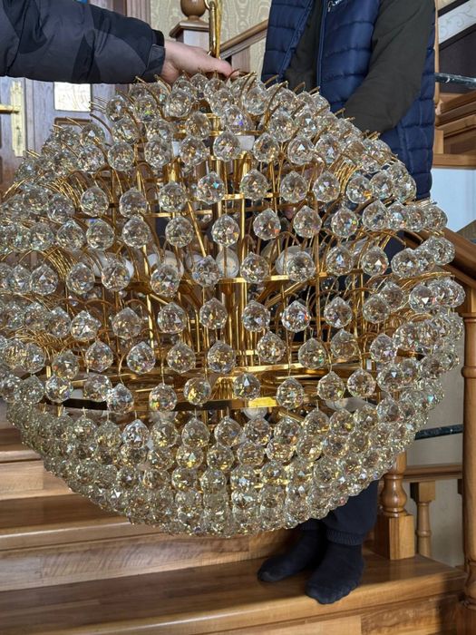 Хрустальная люстра