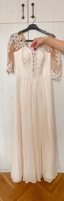 Сватбена рокля с дантела