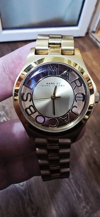 Vand ceas pentru damă Marc Jacobs!
