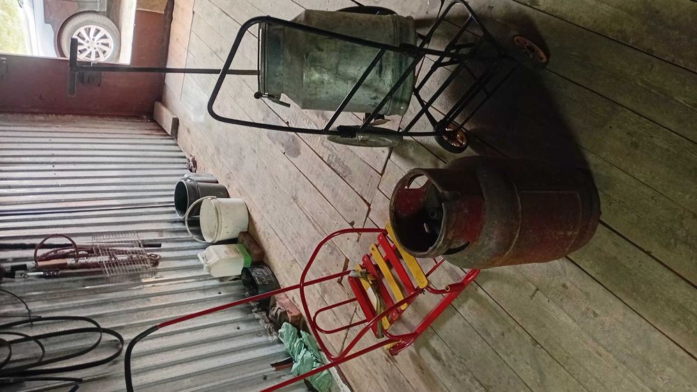 Продам б/у принадлежности в хорошем состоянии недорого.