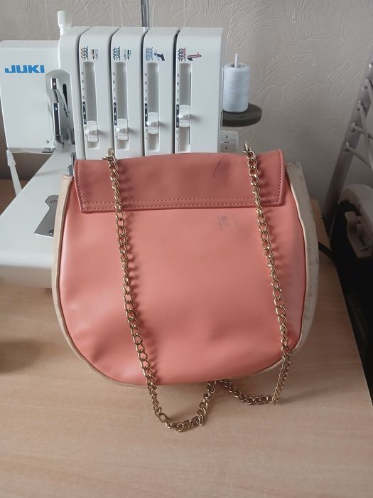 Sumka eko koja va charmdan tikilgan