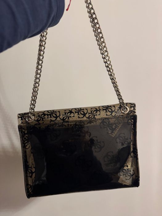 Оригинална дамска чанта Guess