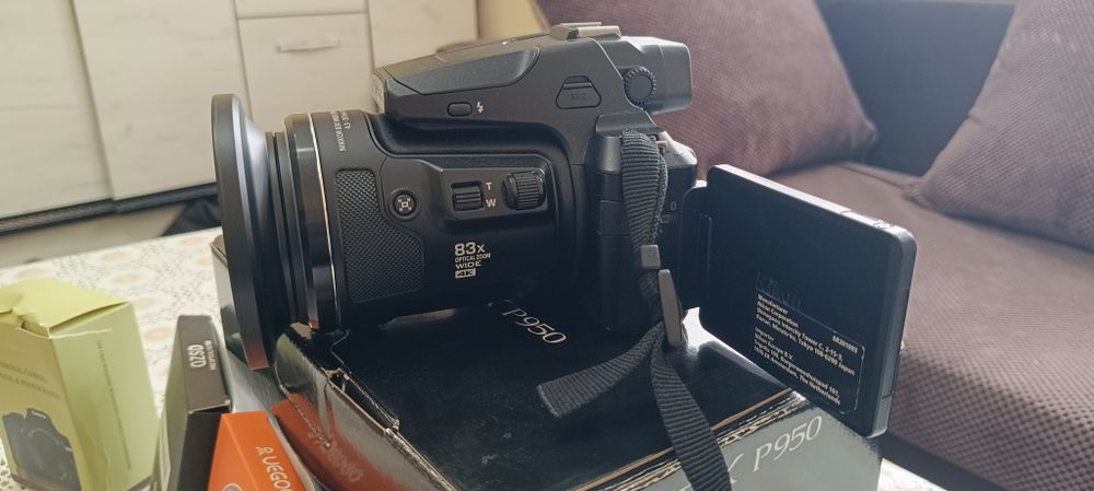 Фотоапарат Nikon COOLPIX P950 + Lexar 128GB 1667x UHS-II V60 нова