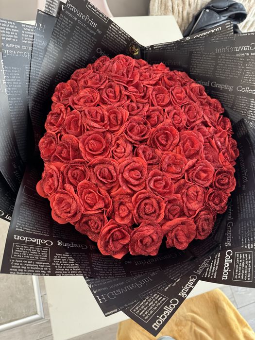 Букети от брокатени рози