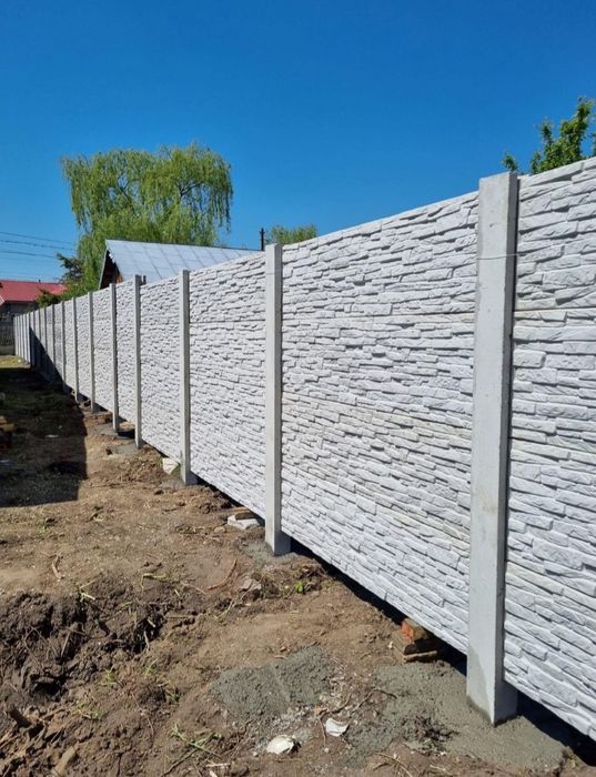 Executam garduri și porți la comanda clientului