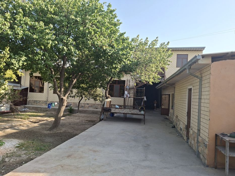 Продаётся дом с автомойкой и магазином на оживлённой трассе!

Продаётс