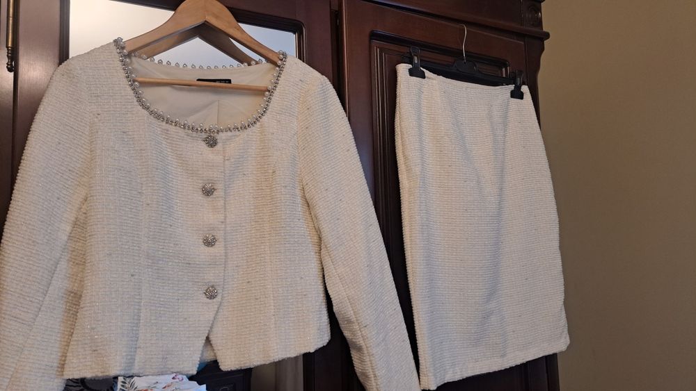 Costume  cu rochie si fusta