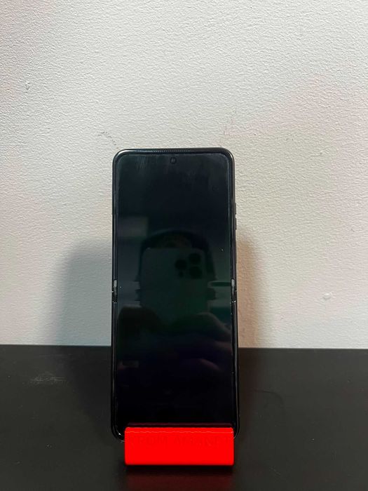MOTOROLA RAZR 40 ULTRA / 256 GB / 12 GB RAM * Krom Amanet Margeanului *
