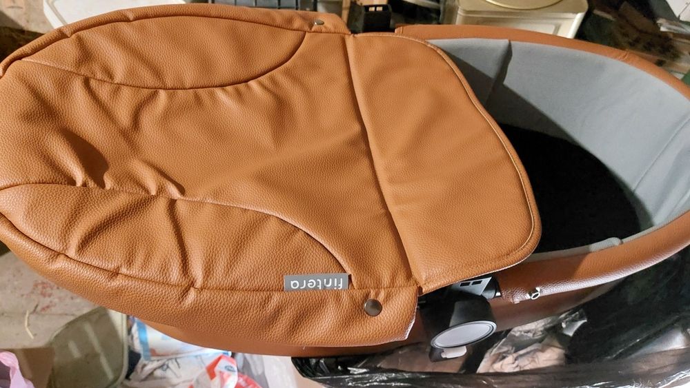 Продамам бебешка количка Fintera Deluxe  2 in 1, с два отделни коша,