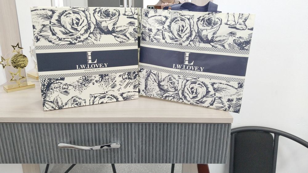 Продам новые сапоги