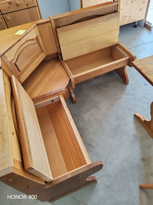 Colțar de Bucătărie - Masă cu Scaune - Lemn Masiv - Mobila Germania