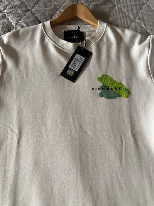 Нова блуза John Richmond