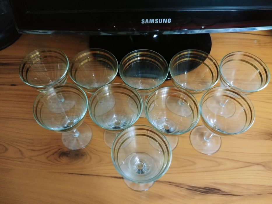 Продаю набор  фужеров