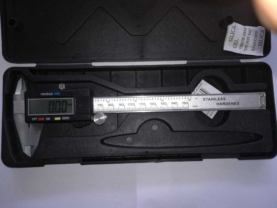 Супер Промоция!!! Метален Дигитален Шублер 150мм в Пластмасова кутия.