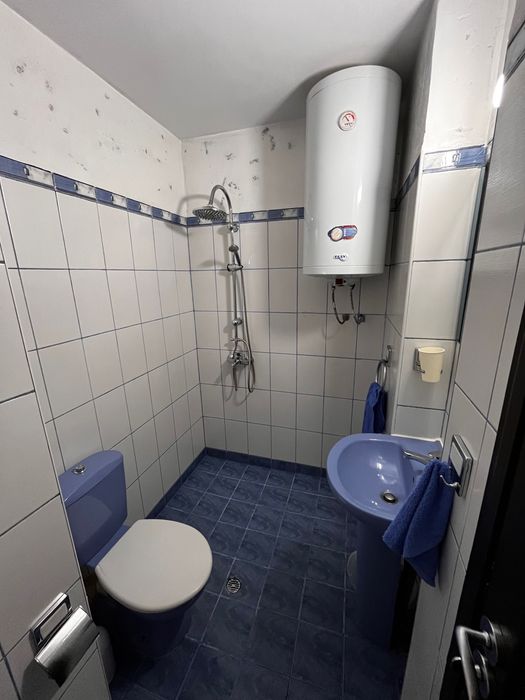 Дава се под наем Двустаен апартамент в Перник, Център - 55 кв.м за 382.5 € - Снимка #6