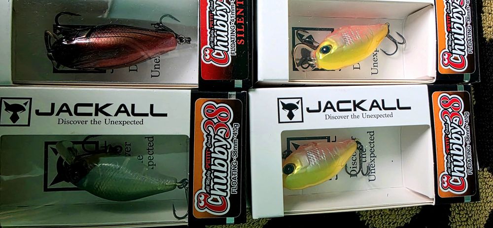 Vând 7 voblere Jackall Chubby