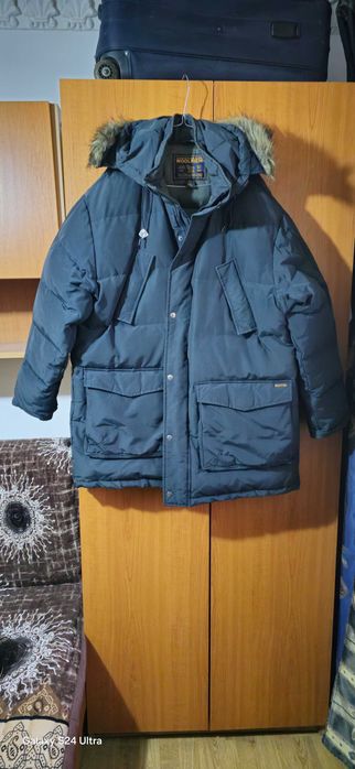 Vand Geaca de iarna foarte calduroasa Woolrich (originala)
