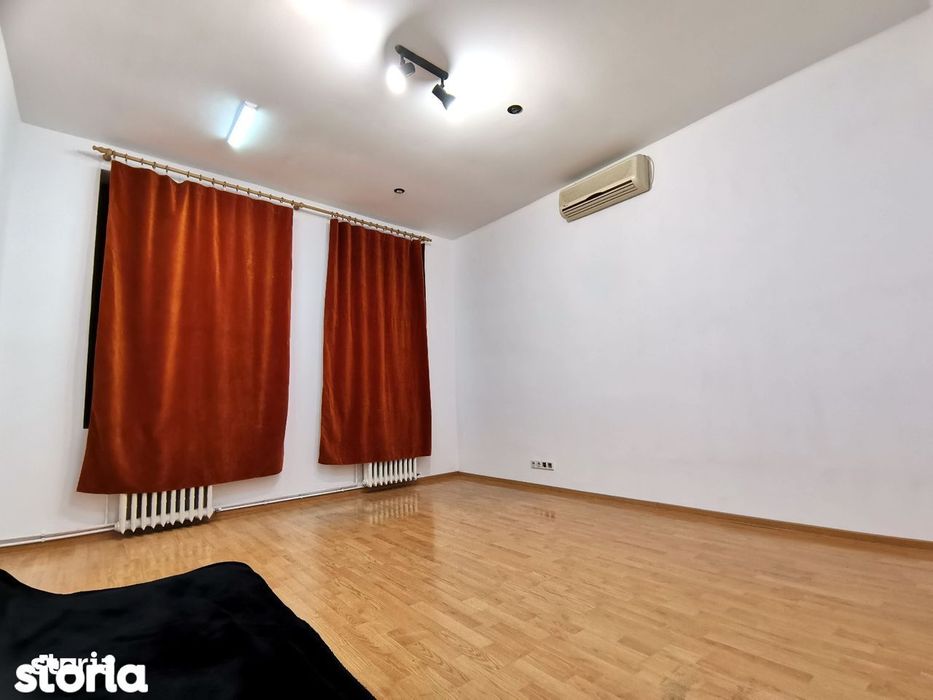 Inchiriez Spatiu de birou Central, curat, comfortabil.