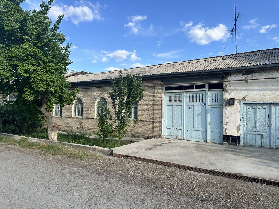 Сотилади: Ер участкаси ва эски уй (13 сотих)