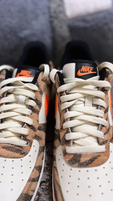 Vând Nike Tiger Air Force