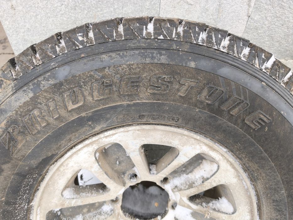 Джанти с гуми за Mitsubishi Pajero