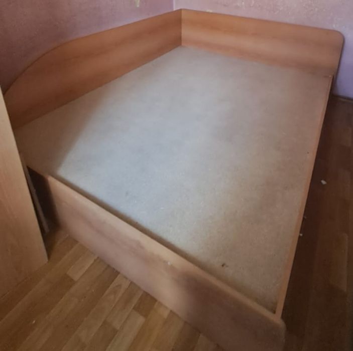 Продаётся кровать