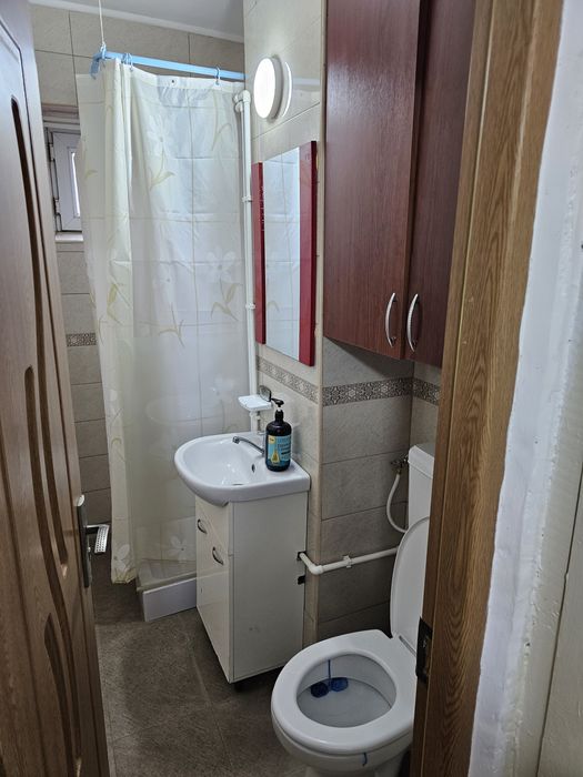 Garsoniera de inchiriat sau de vănzare  centru