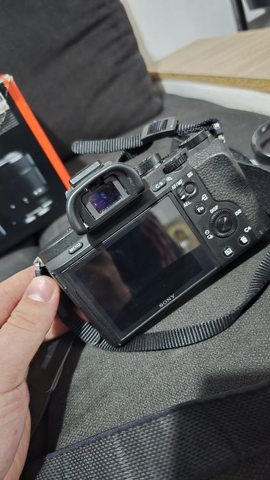 Vând cameră foto Sony A7II