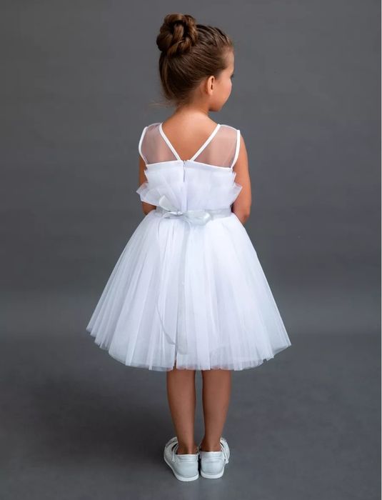 Праздничное платье на девочку