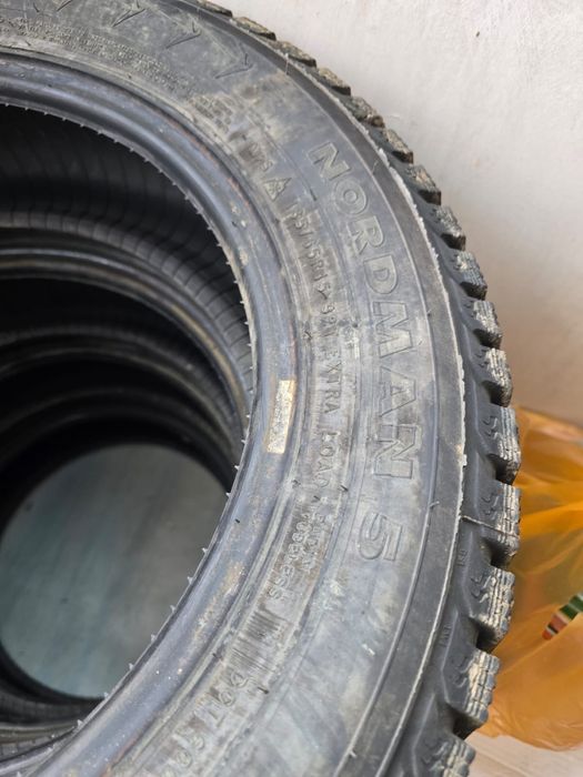 Продам новые зимние резины