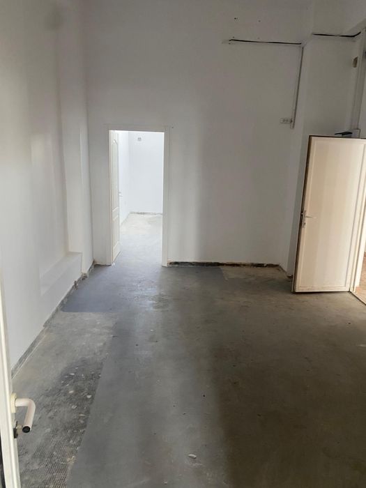 Spațiu Comercial de Închiriat Zona Școlilor MicroHala