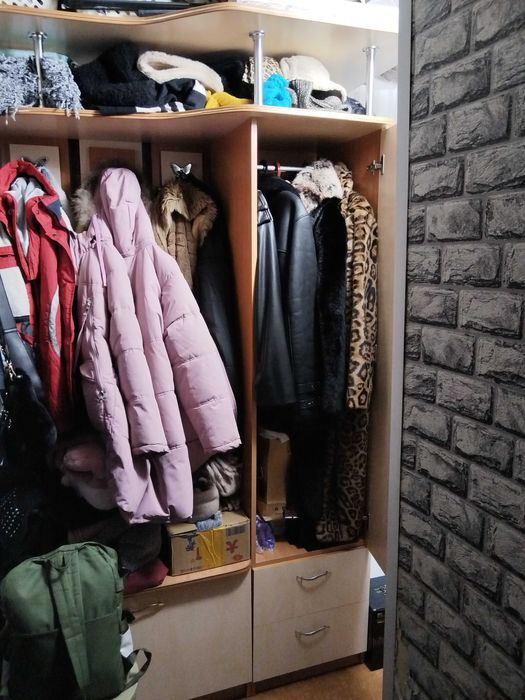 Продам Прихожую Торг уместен