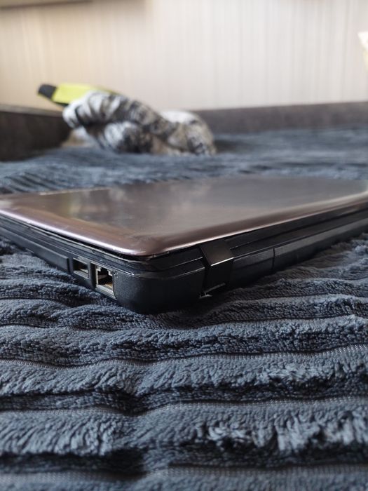 Офисный ноутбук Lenovo