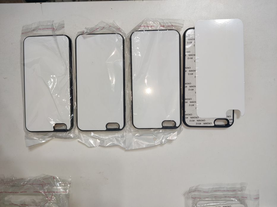 Продам чехлы на айфон, айпад