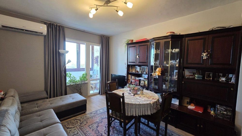 Дава се под наем Тристаен апартамент в Бургас, Победа - 72 кв.м за 318.75 € - Снимка #1